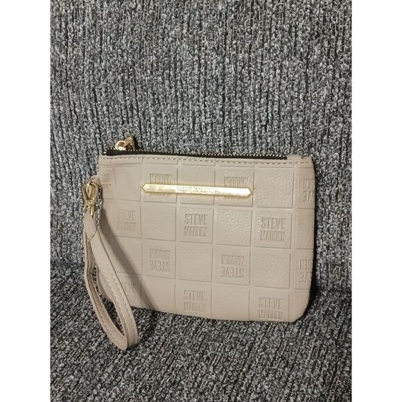 Steve Madden Handbags - STEVE MADDEN Tan Wristlet